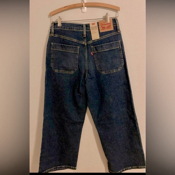 LEVI'S Mile High High Rise Cropped Wide Leg Jeans 
Size 4/27 - Picture 4 of 7